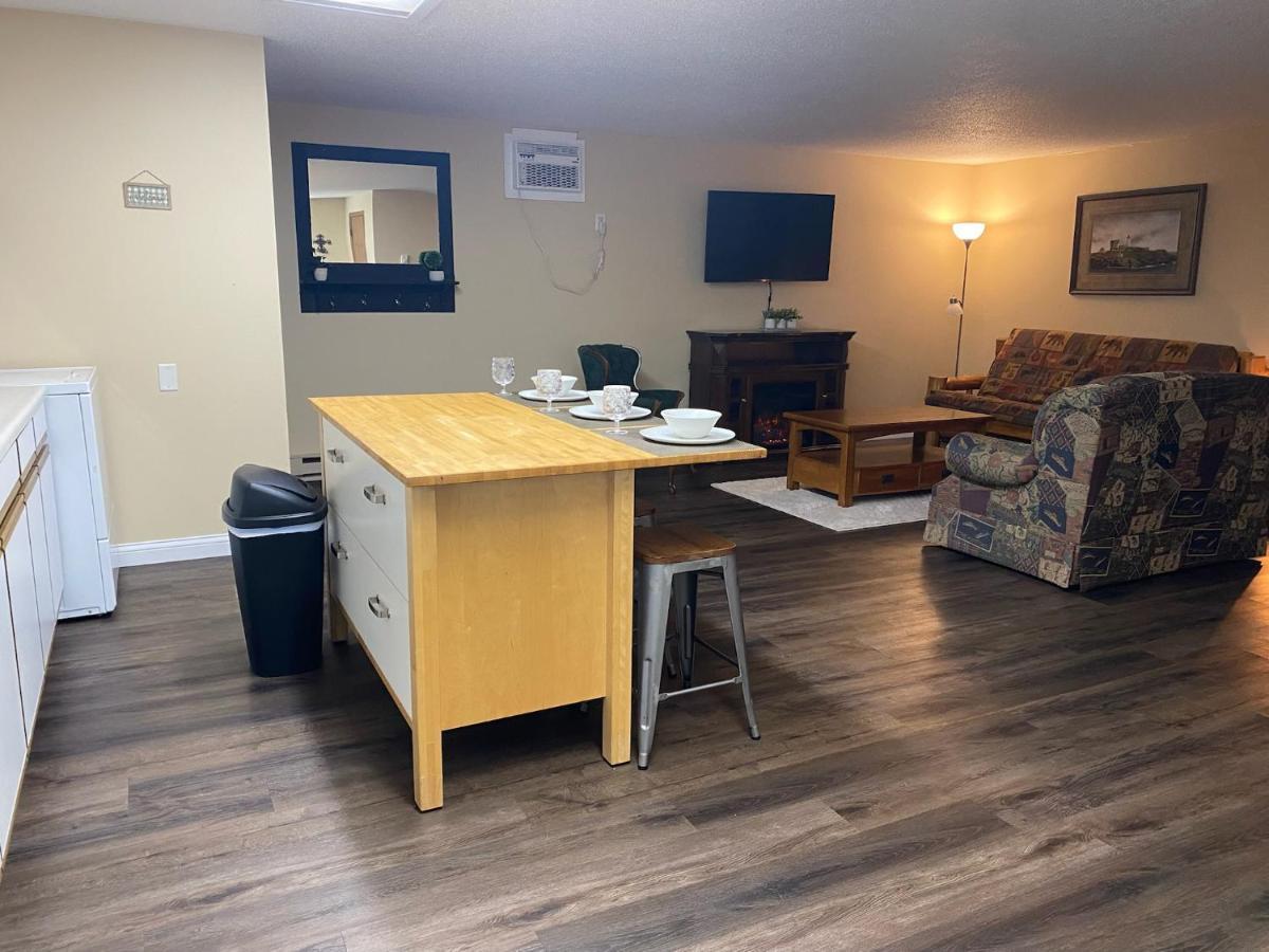 Pelican Motel Pelican Rapids エクステリア 写真