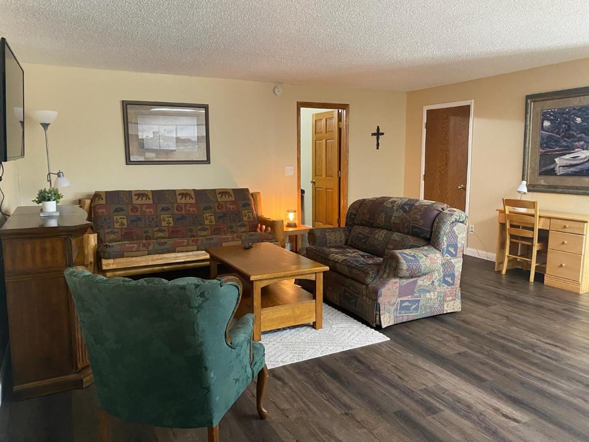 Pelican Motel Pelican Rapids エクステリア 写真