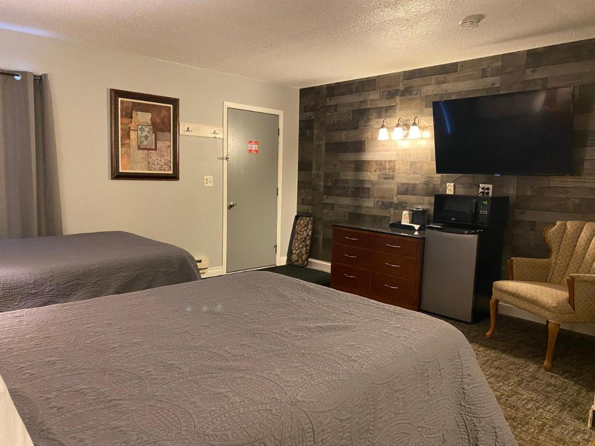 Pelican Motel Pelican Rapids エクステリア 写真